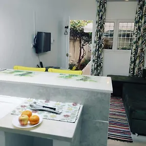 Studio, Cite La Gazelle ,pas Jafar, Quartier Calme 10 Min De L'aeroport Pres Du Technopark Jafar
